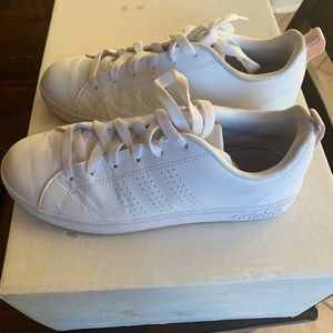 Adidas 3 Stripe advantage sneaker- size 7